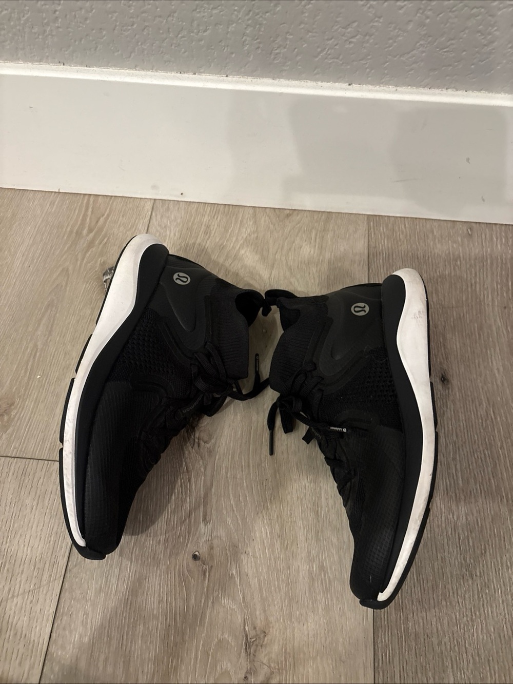 LULULEMON ChargeFeel Workout Mid Black Seamless Sneakers Running Shoes, Size 7
